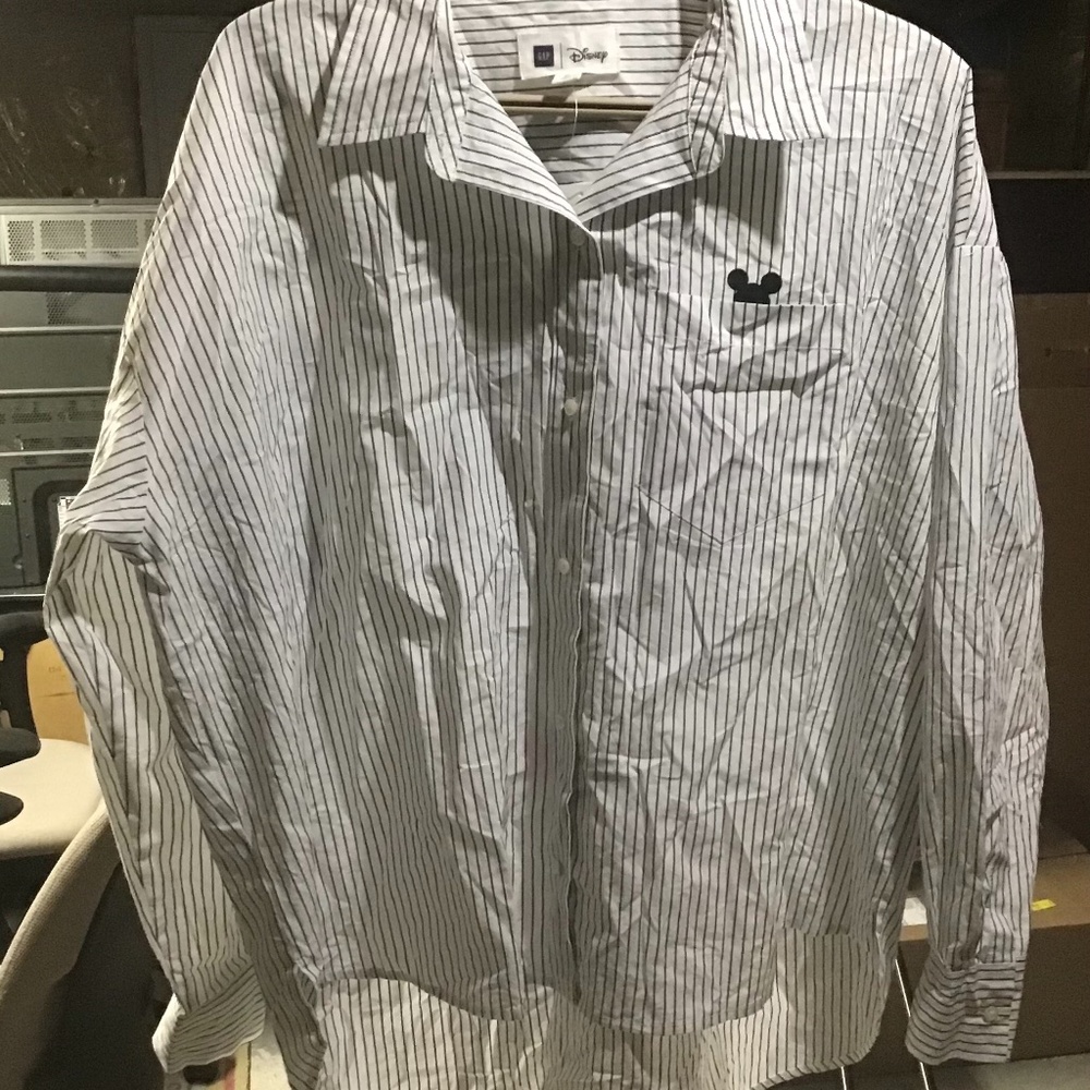 BNWT Gap Mickey shirt